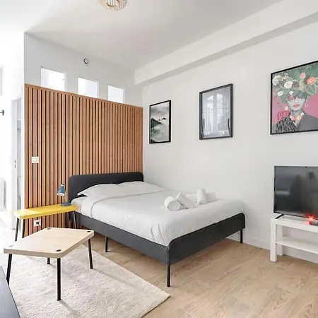 Charming A Deux Pas De Nation 4p Appartamento Parigi